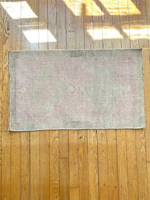 Vintage Turkish Oushak Rug - Neutral & Pink