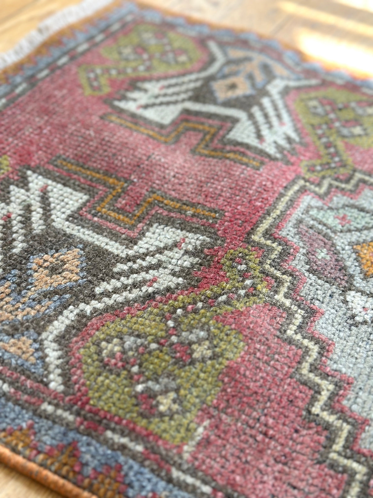 Vintage Turkish Oushak Rug - Red Multi